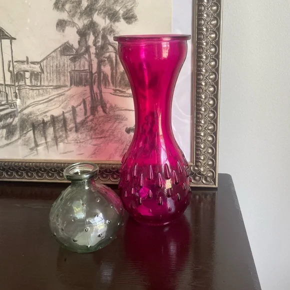 Y2K Mod Magenta Texture Vase - Picture 3 of 4